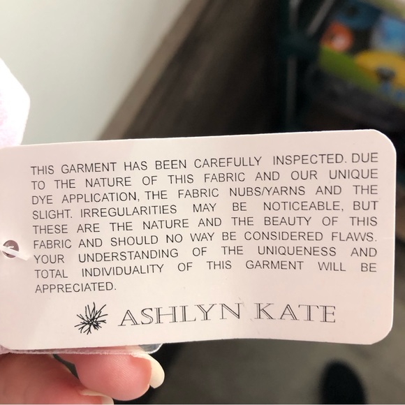 Ashlyn Kate Button Up Shirt Size Small - Picture 8 of 10